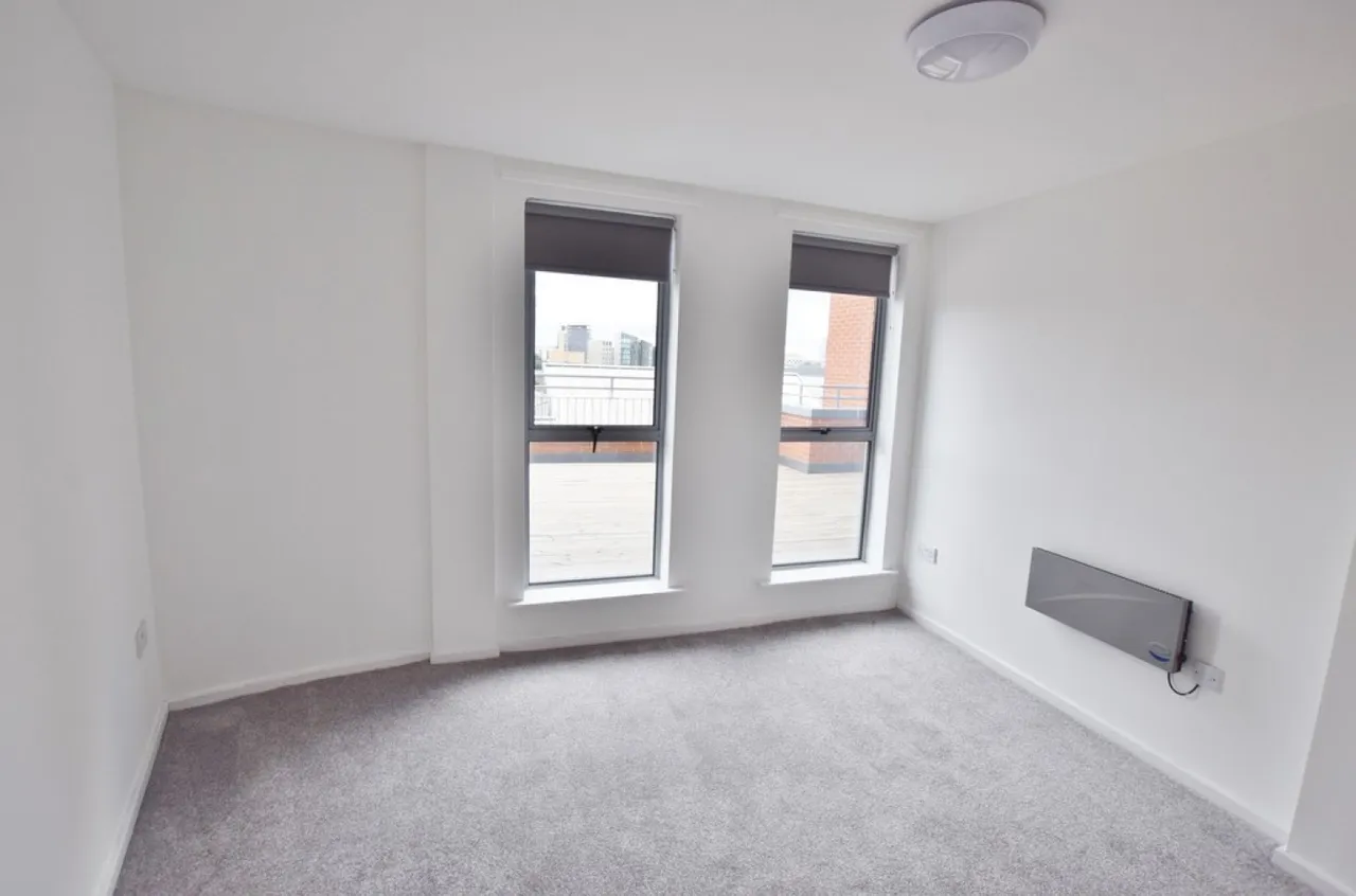 Ahlux Court, Millwright Street, photo 9