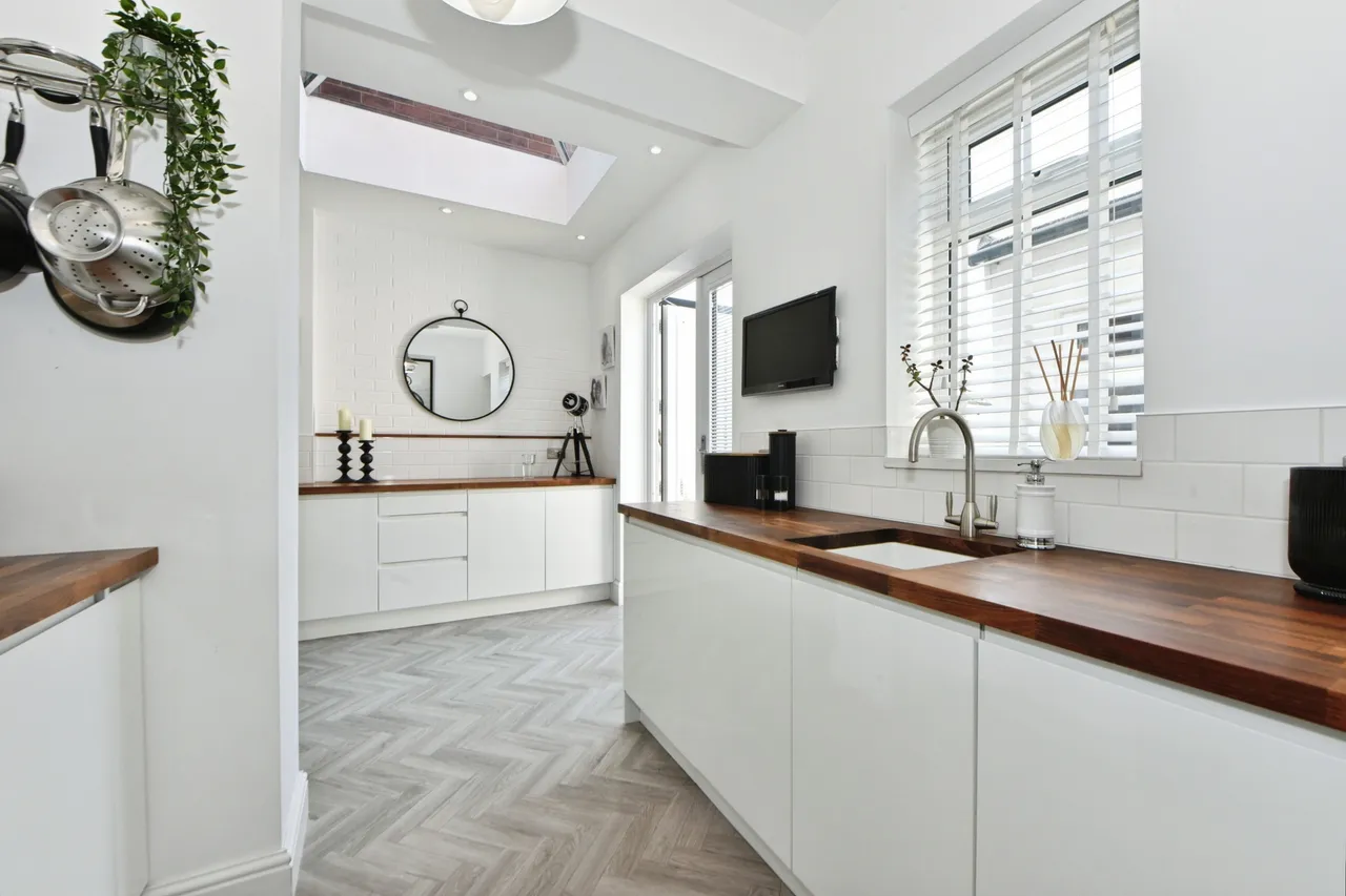 Chadderton Park Road, Oldham, OL9, photo 9
