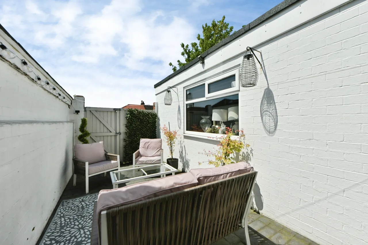 Chadderton Park Road, Oldham, OL9, photo 15