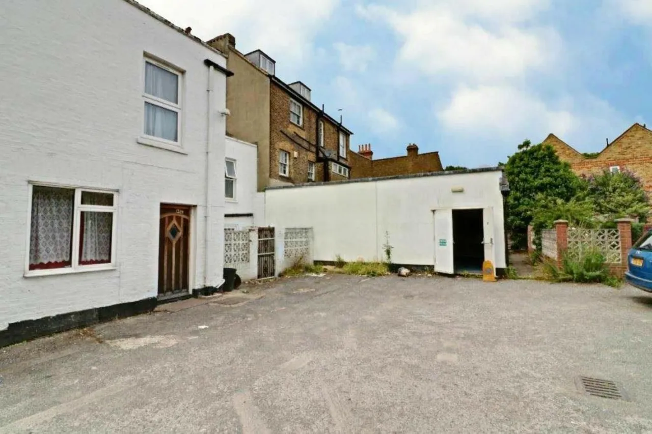 Church Road, Hayes, UB3 2LW, photo 7