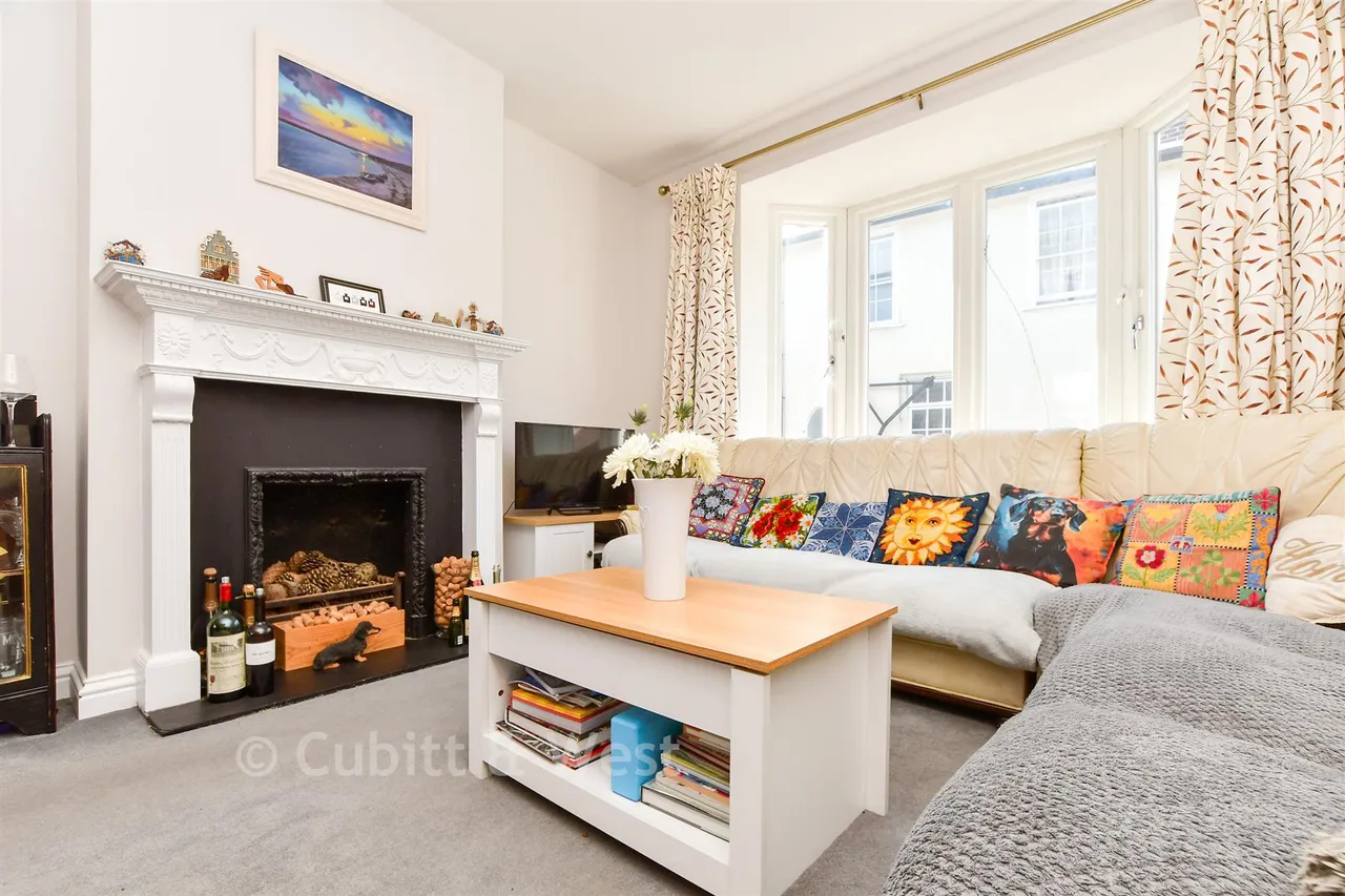 West Street, Dorking, RH4, photo 5