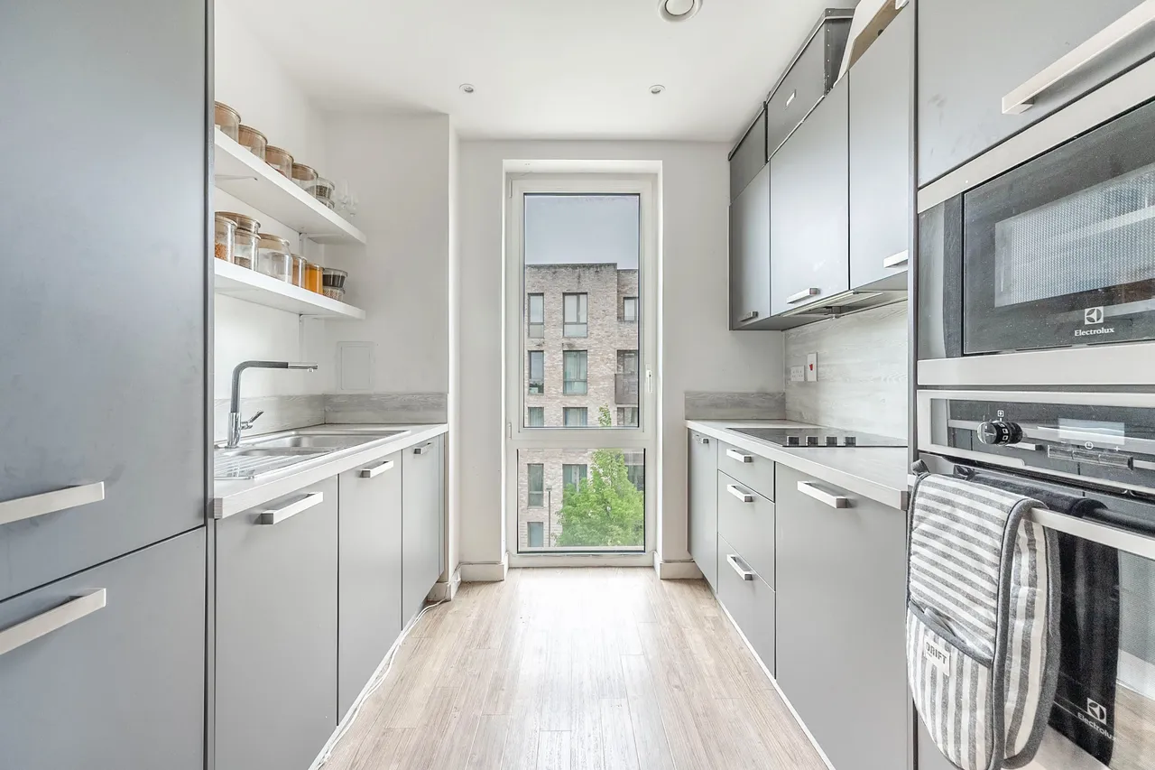 Flat 23, Colliford Court, 26 Farnsworth Drive, Edgware, photo 2