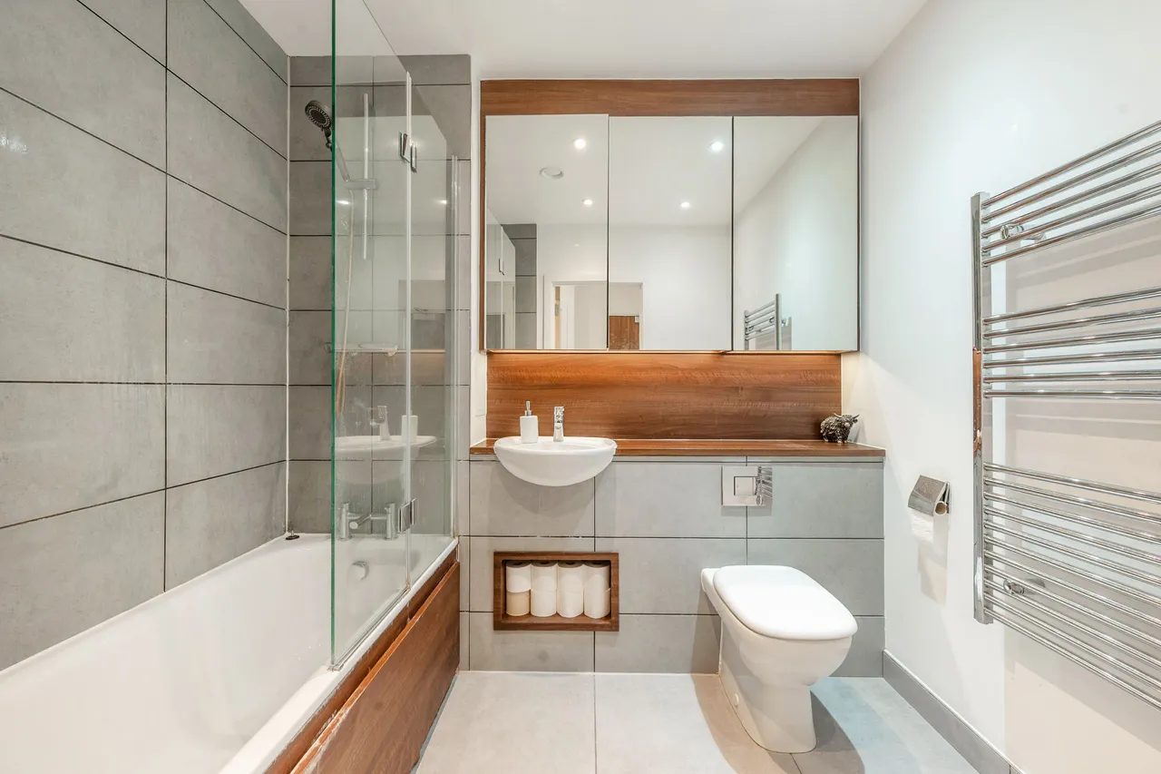 Flat 23, Colliford Court, 26 Farnsworth Drive, Edgware, photo 8
