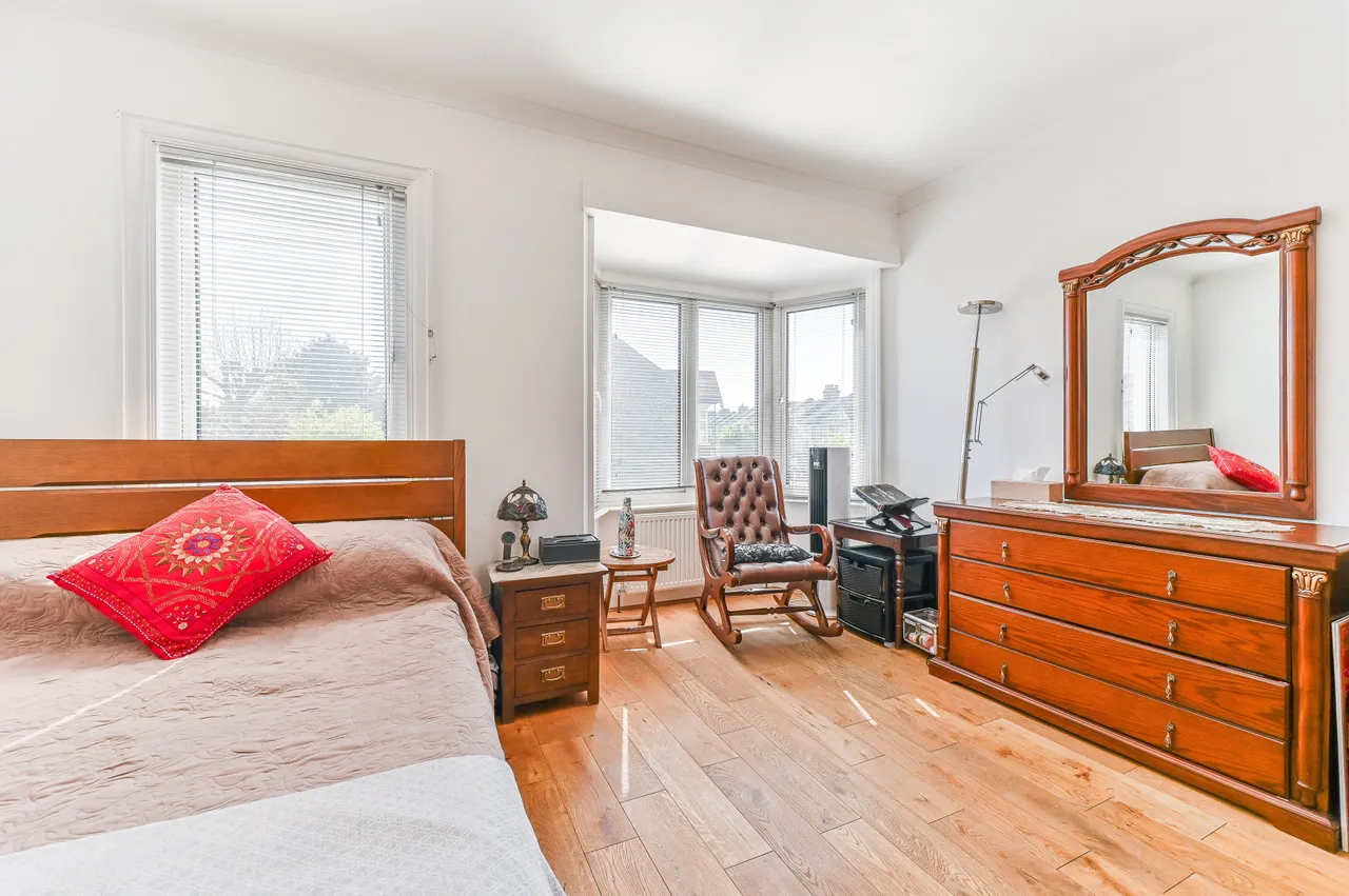 14 Dunbar Avenue, London, photo 11