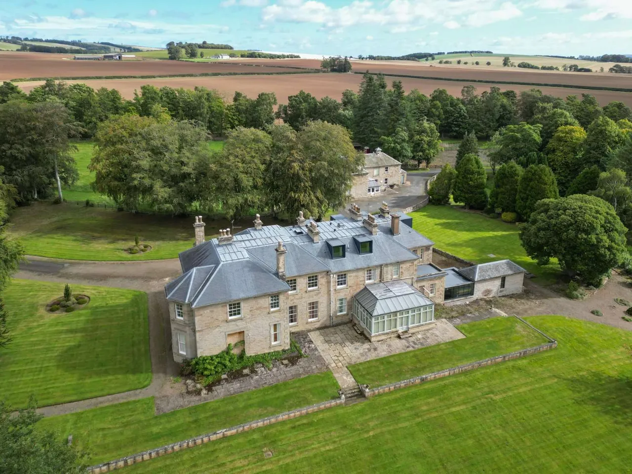 11 bed house for sale, Clashleigh, Preston, TD11