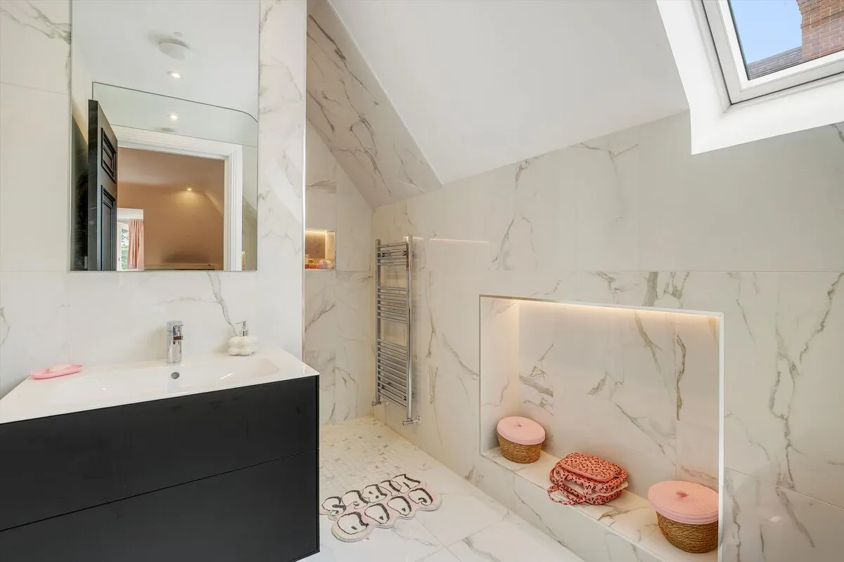 Abbots Drive, Virginia Water, GU25, photo 20