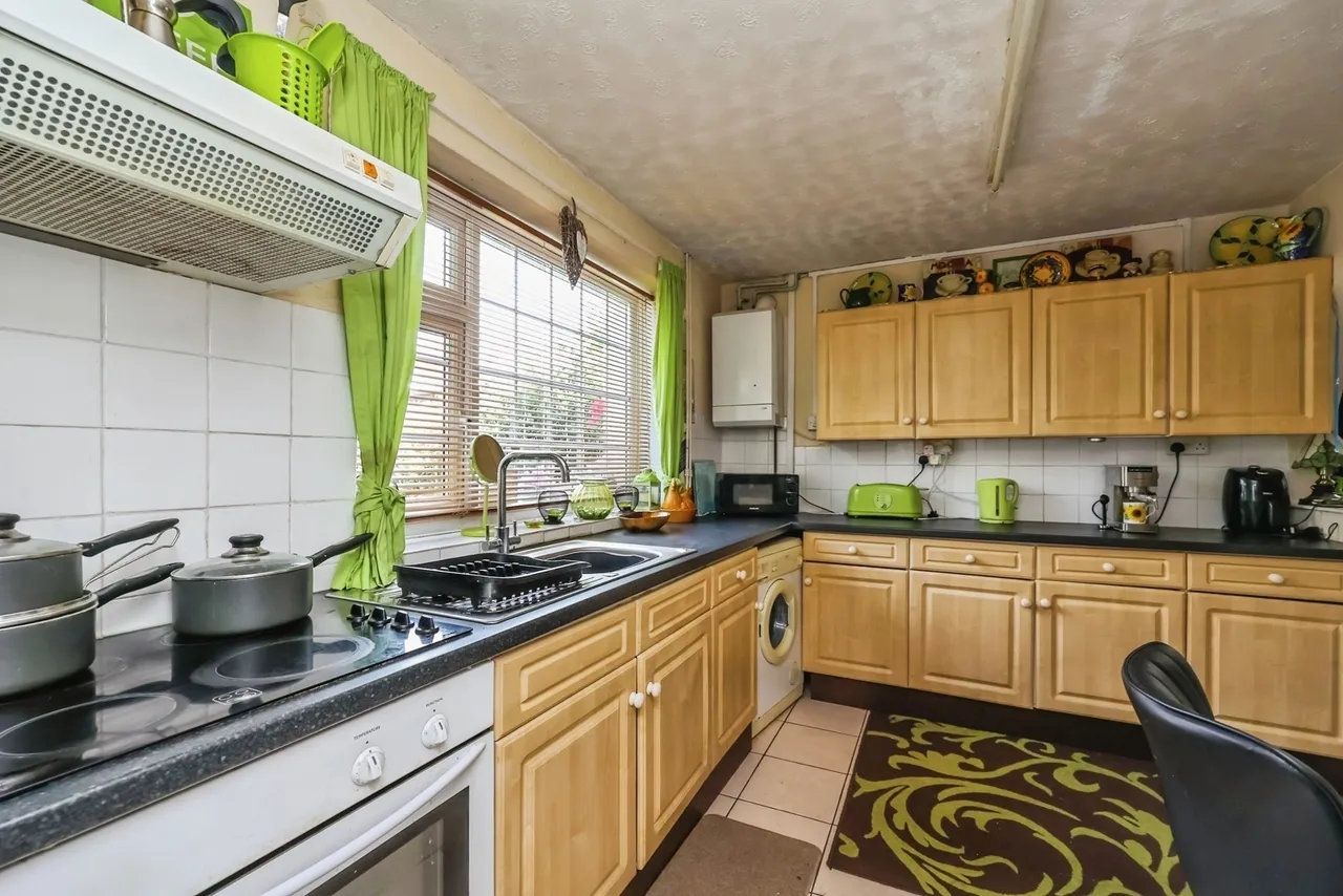 Southchurch Drive, Clifton, Nottingham, NG11, photo 7