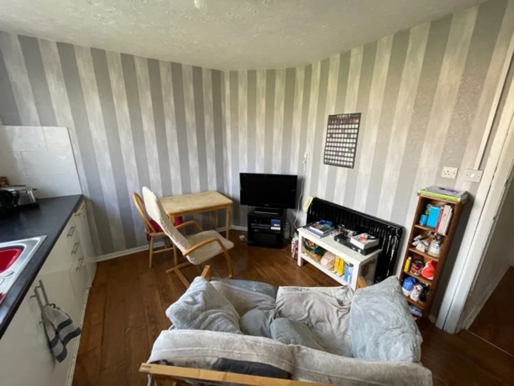 Charter Avenue, Coventry, photo 4
