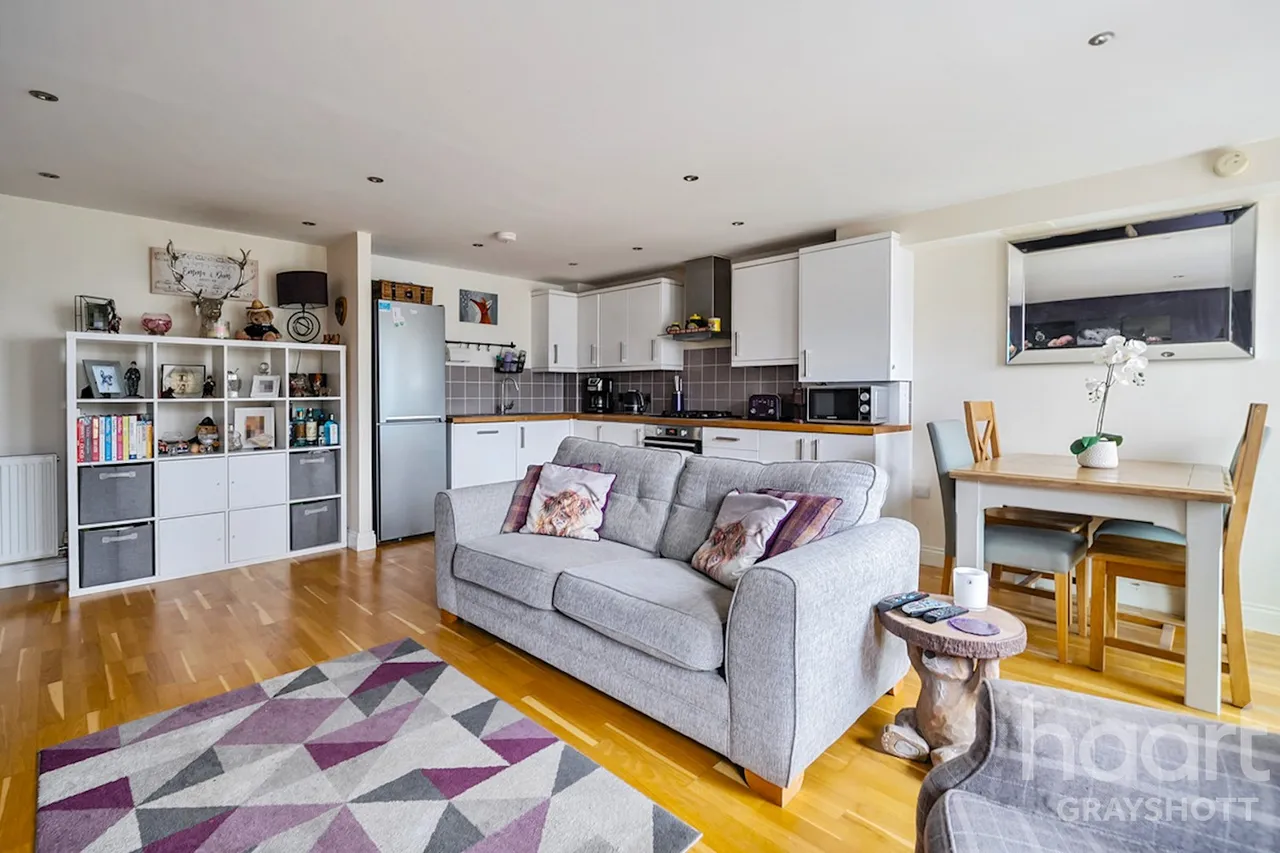 Headley Road, Grayshott, GU26, photo 11