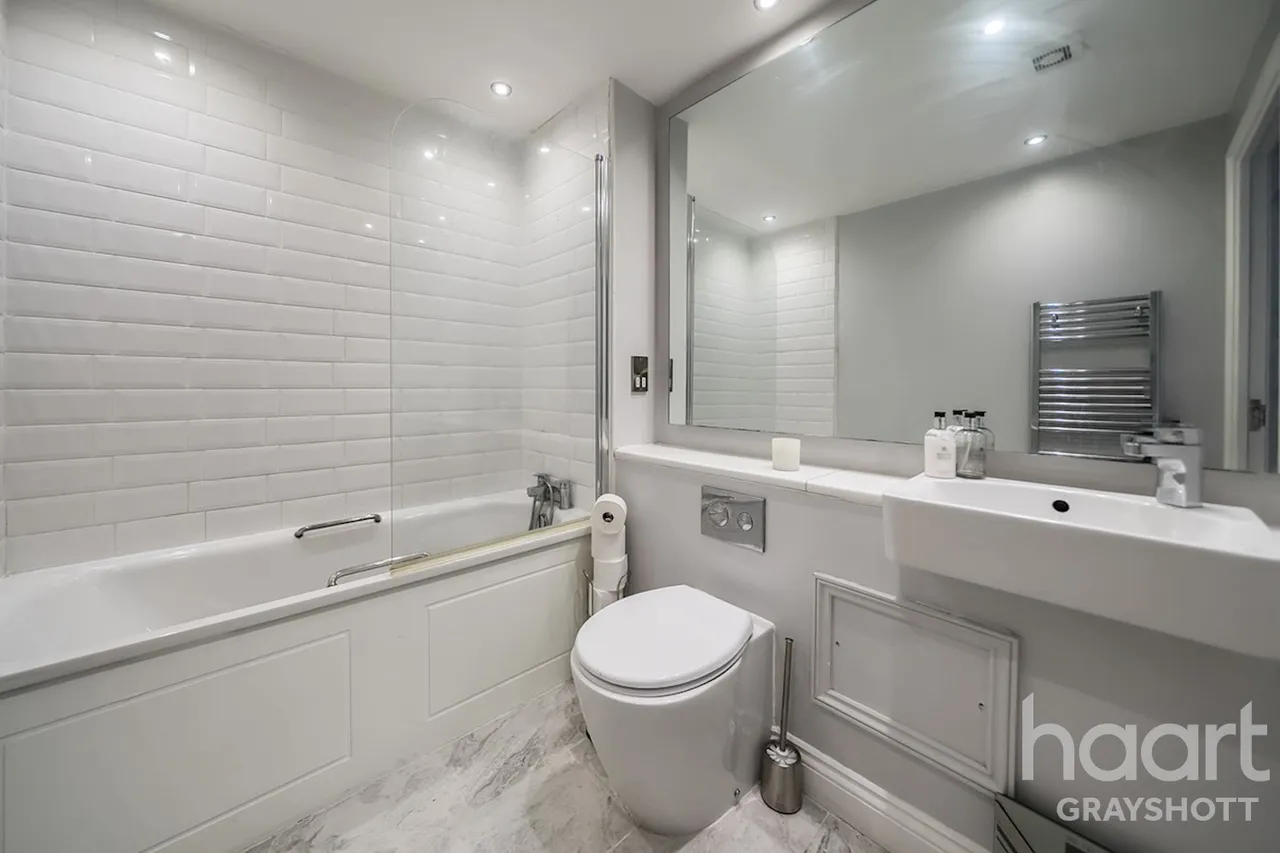 Headley Road, Grayshott, GU26, photo 10