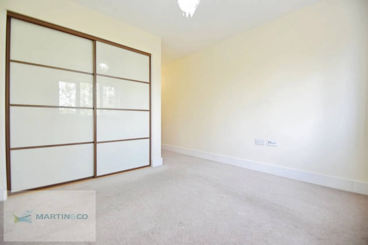 Scholars Place, Walton On Thames, KT12, photo 8