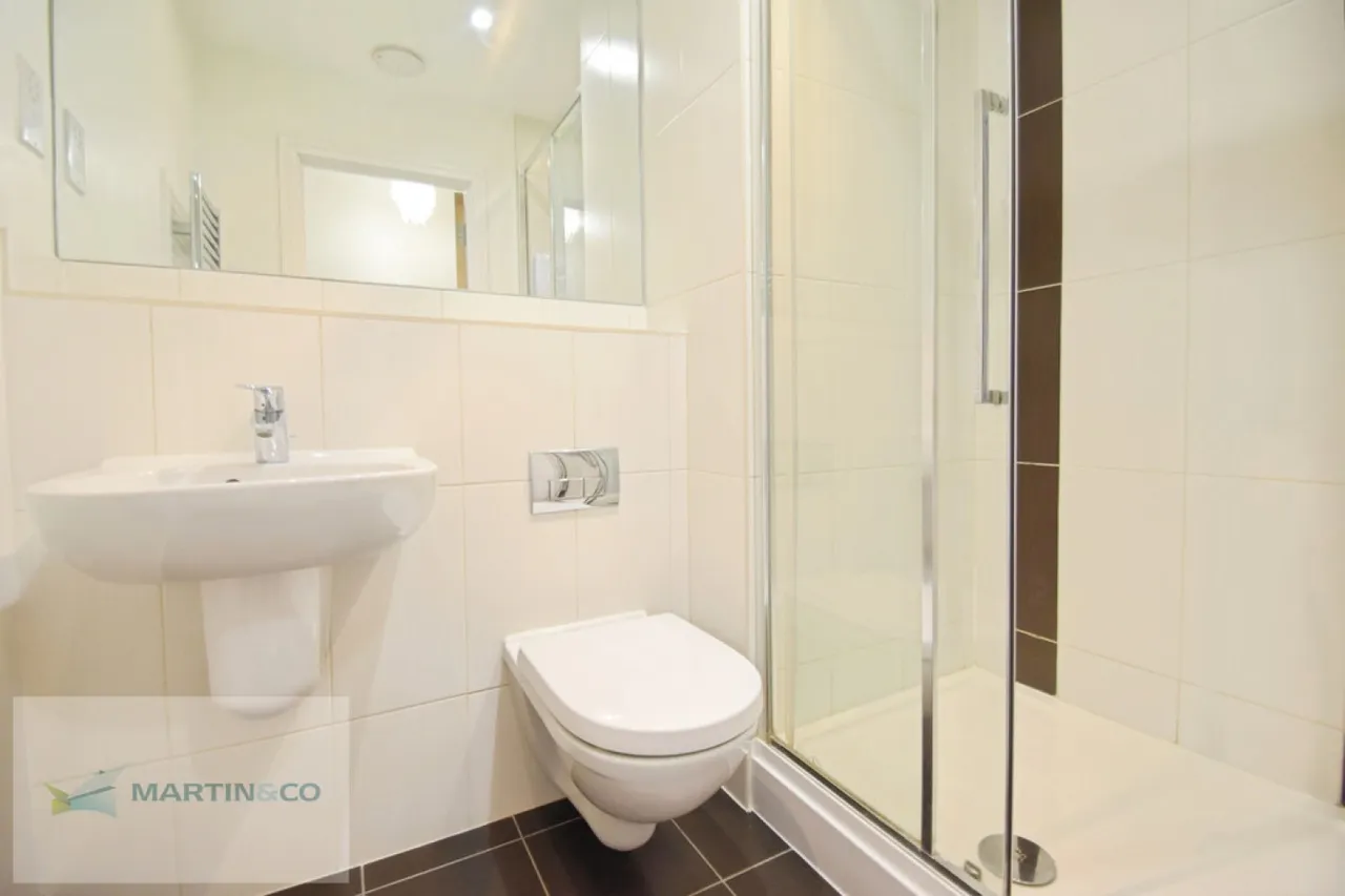Scholars Place, Walton On Thames, KT12, photo 7