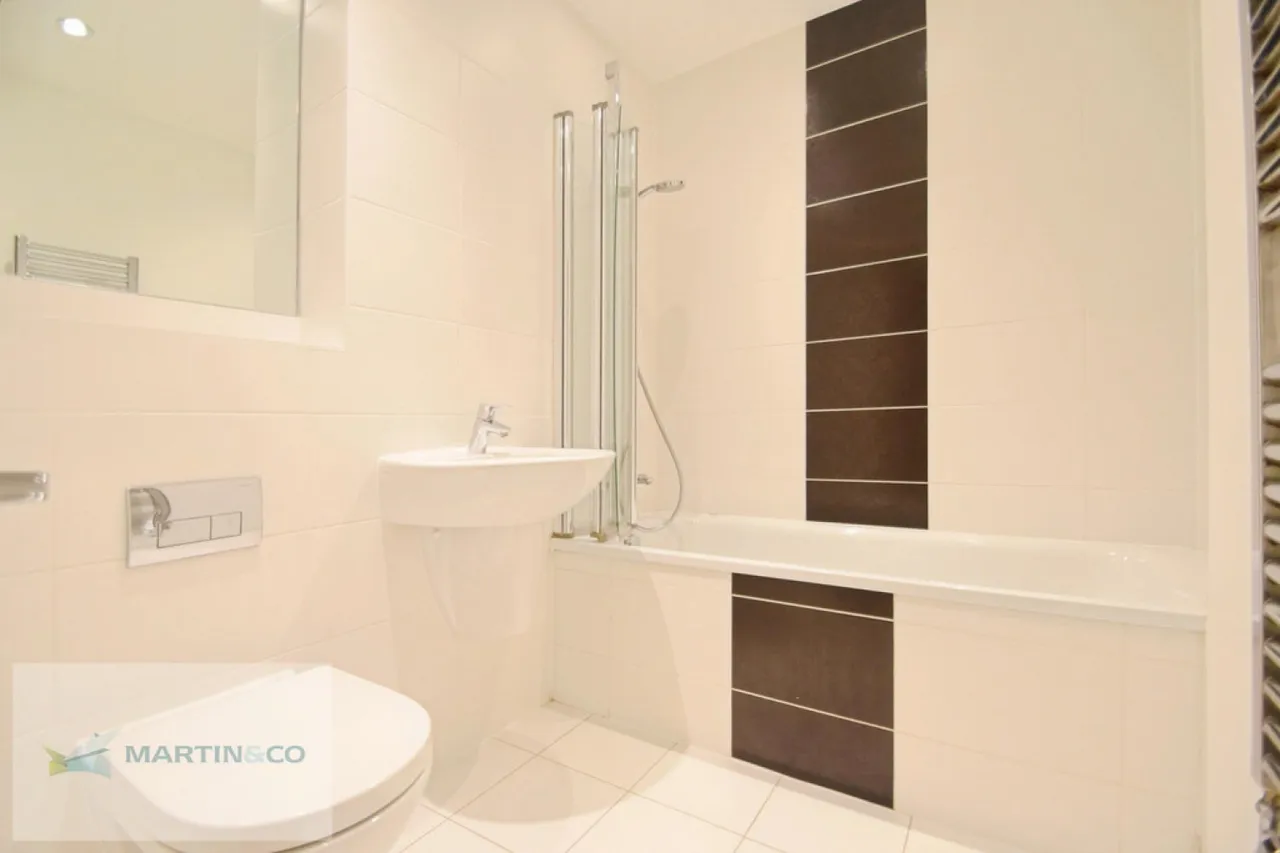 Scholars Place, Walton On Thames, KT12, photo 10