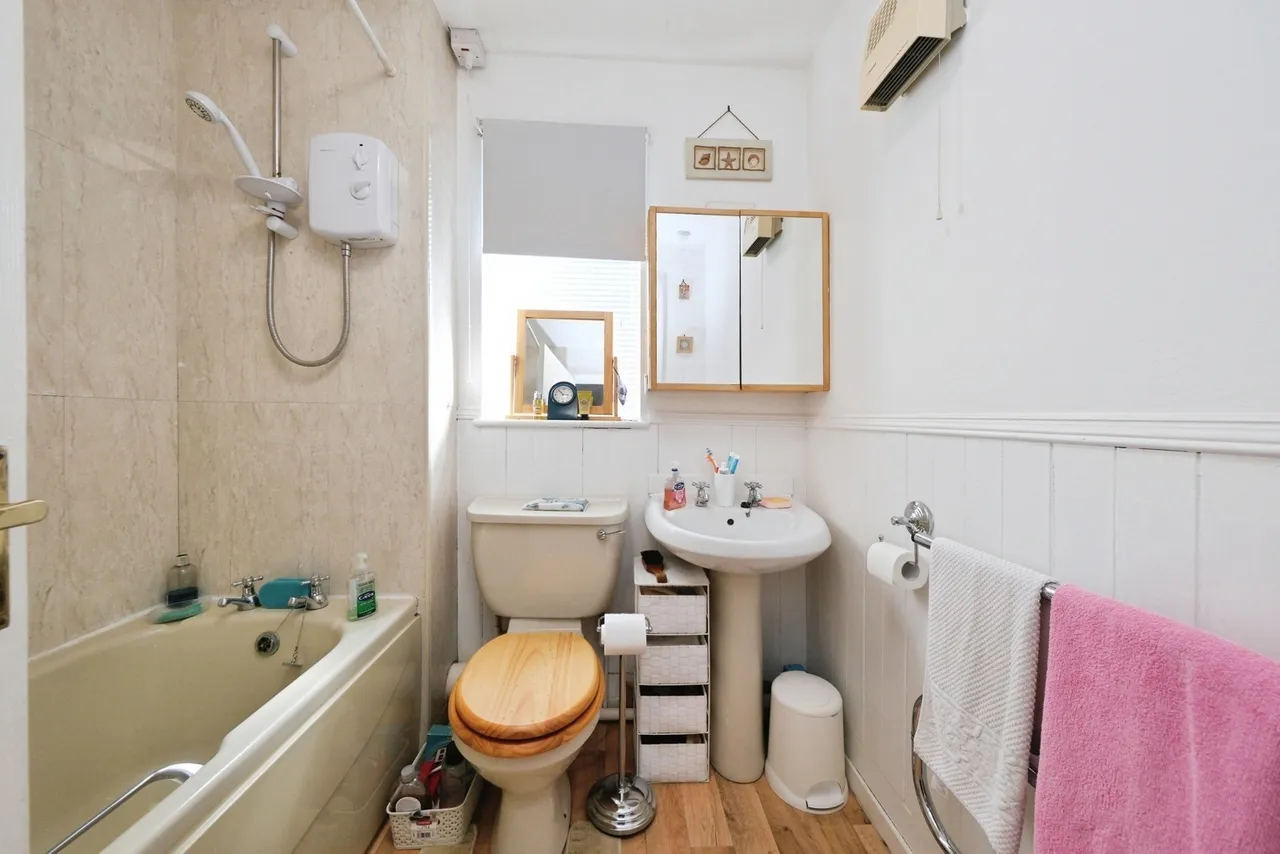 Gaynor Court, Nottingham, NG8, photo 10
