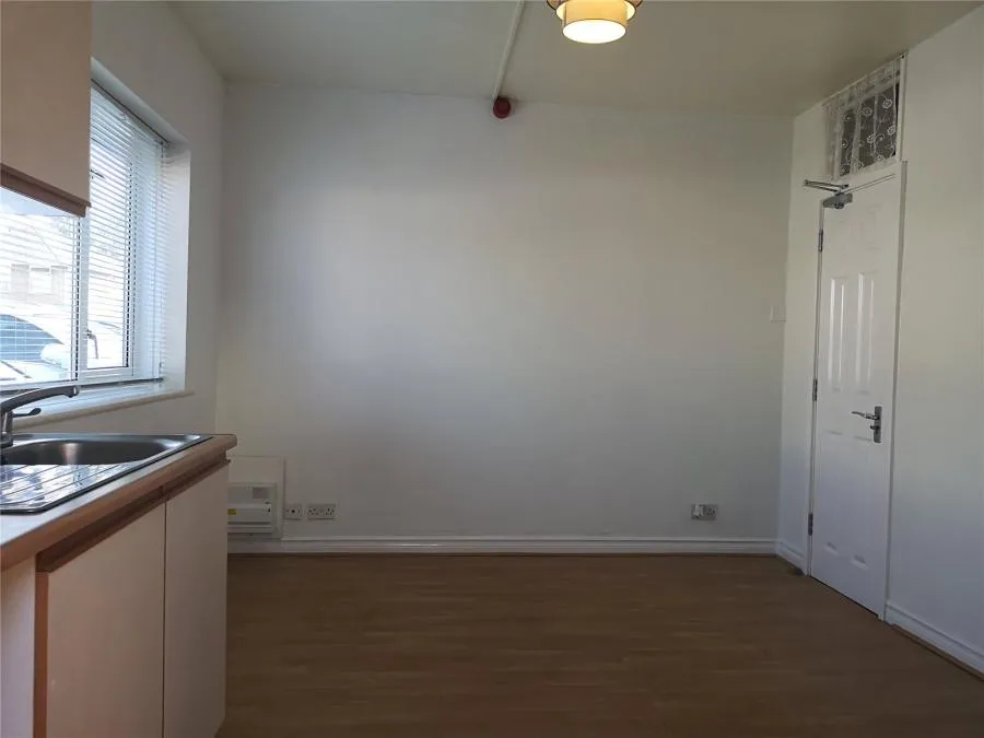 Ashmore Avenue, Poole, BH15, photo 2