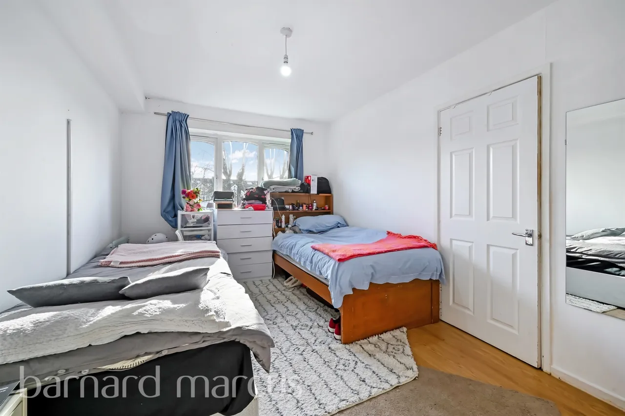 Rectory Lane, London, photo 9