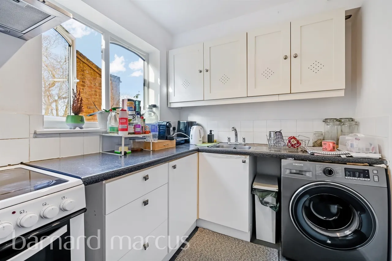 Rectory Lane, London, photo 6