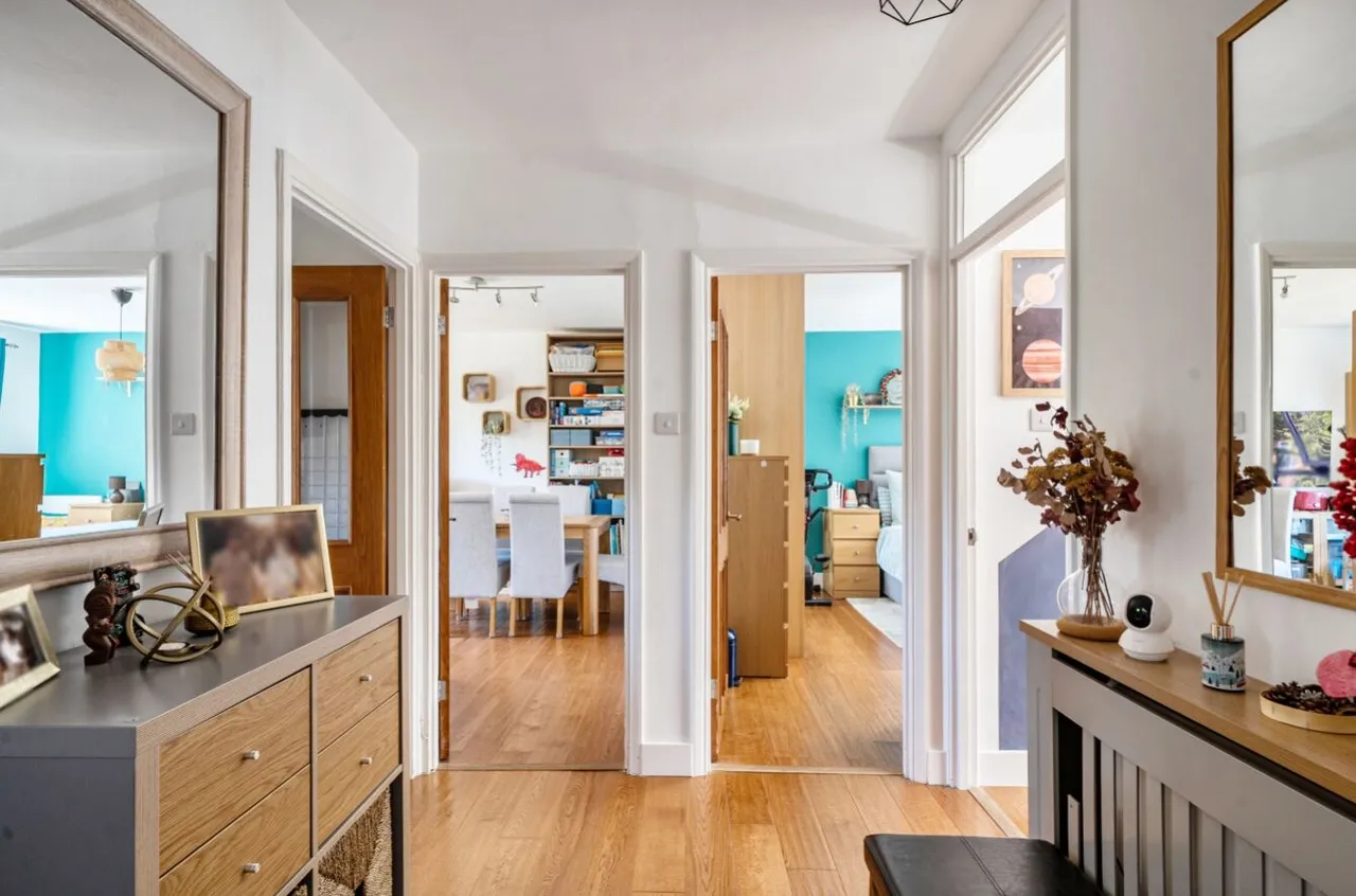Cranes Park Avenue, Surbiton, KT5, photo 6