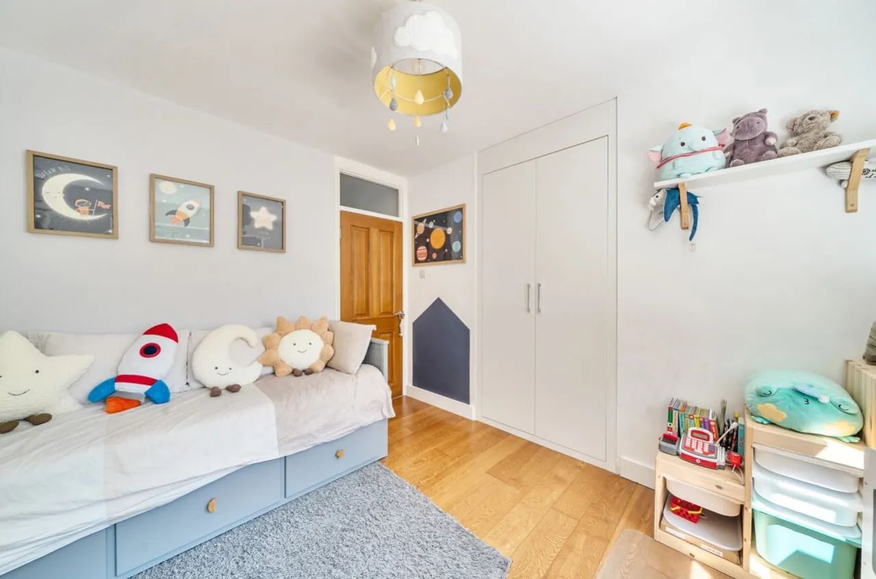 Cranes Park Avenue, Surbiton, KT5, photo 10