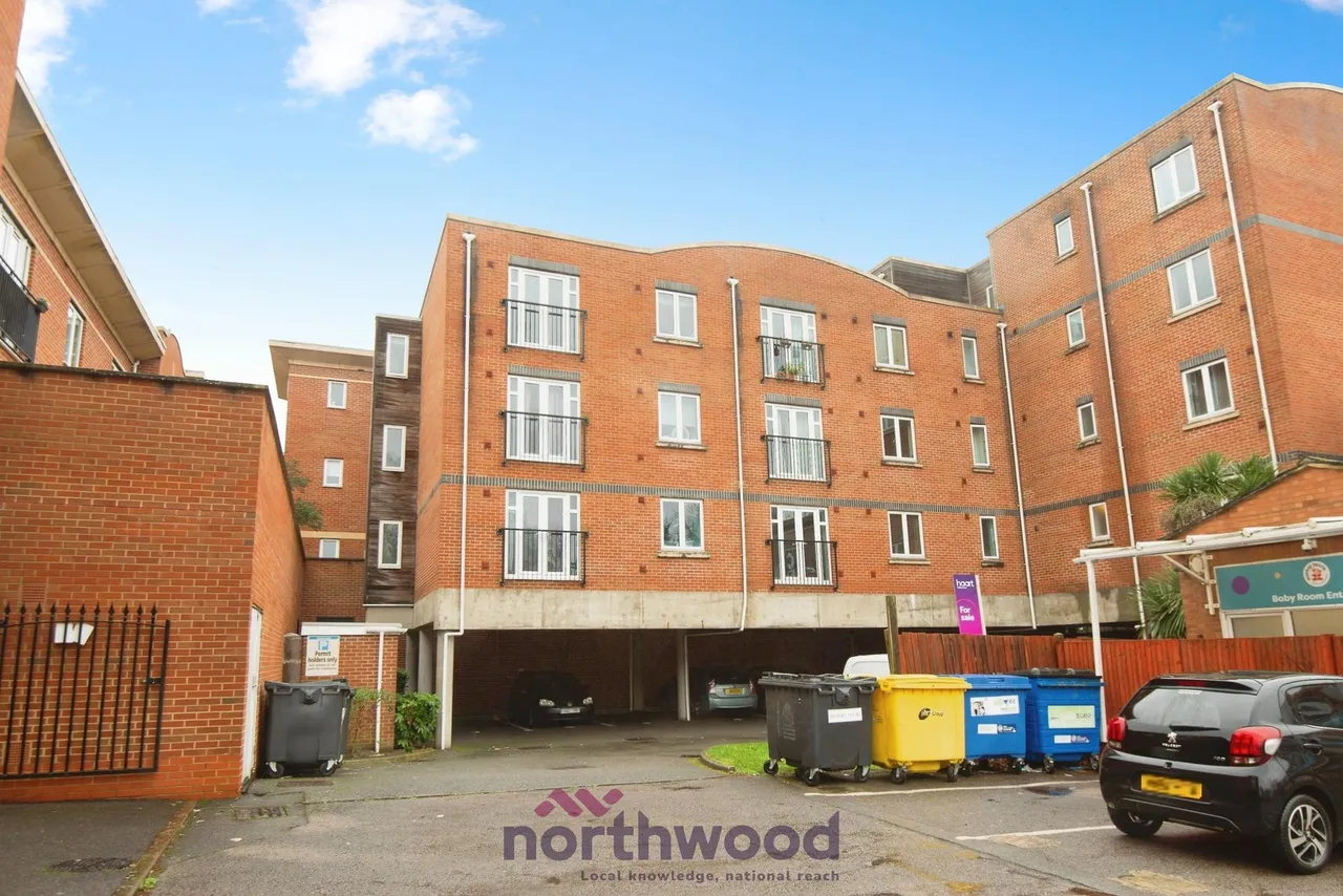 Delta Court, Maidenhead, SL6, photo 23