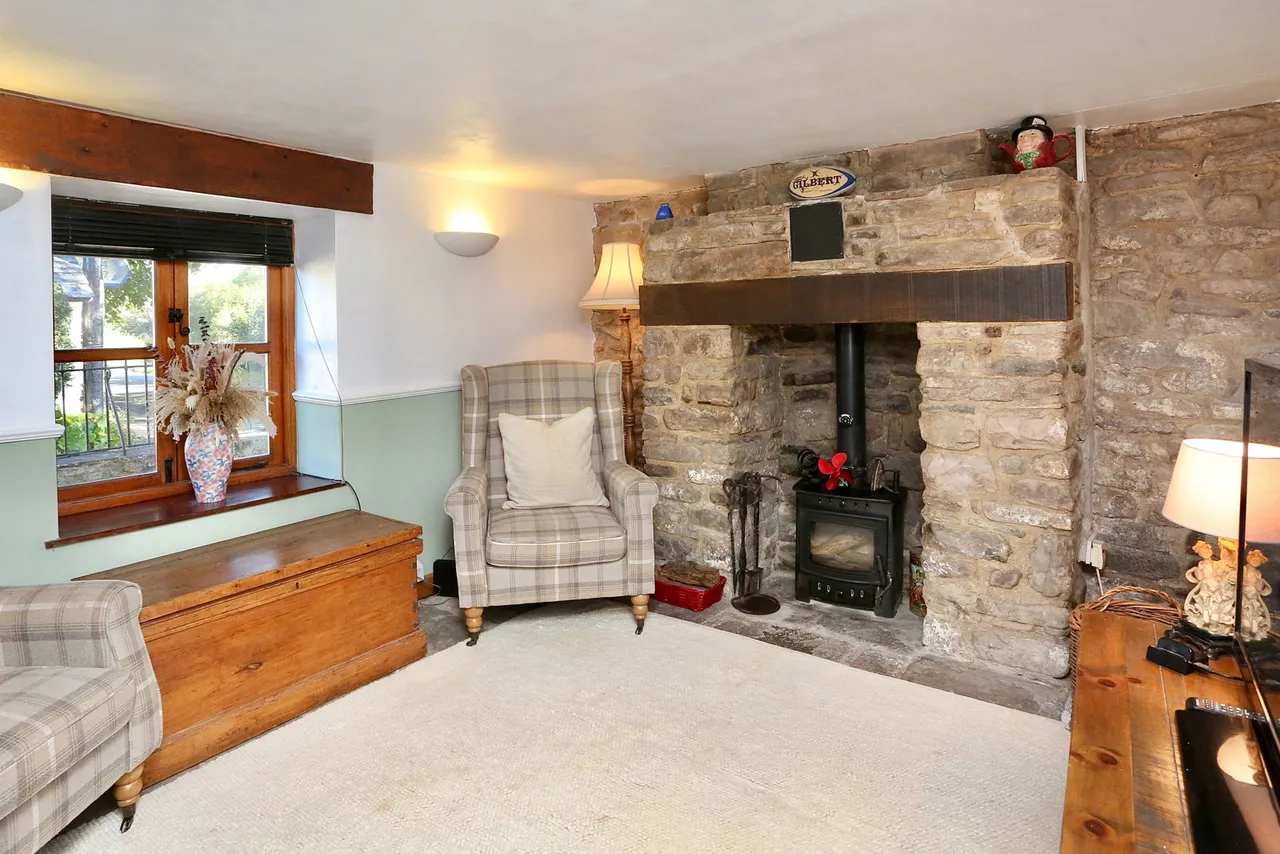 Turn Pike Cottage, Castle Road, Llangynidr, Crickhowell, Powys, NP8 1NG, photo 6