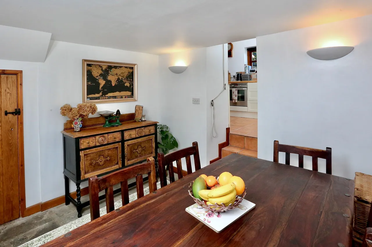 Turn Pike Cottage, Castle Road, Llangynidr, Crickhowell, Powys, NP8 1NG, photo 4
