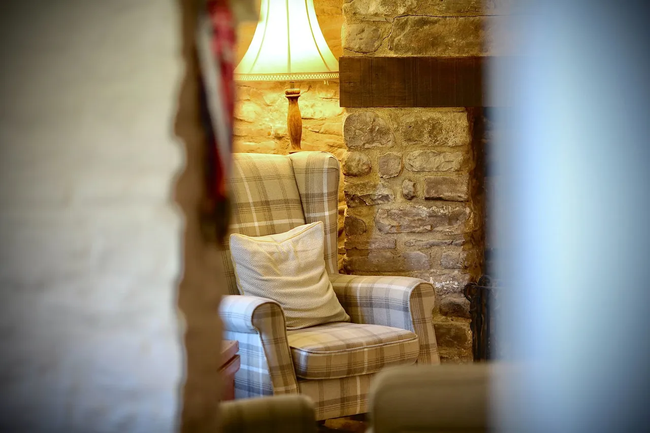 Turn Pike Cottage, Castle Road, Llangynidr, Crickhowell, Powys, NP8 1NG, photo 5