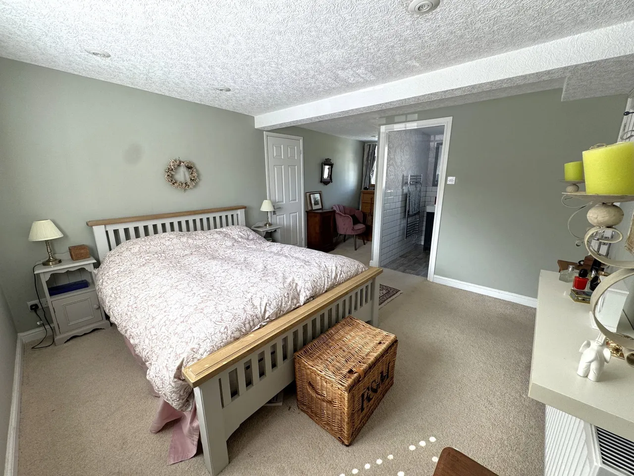 The Close, Great Horwood, photo 12