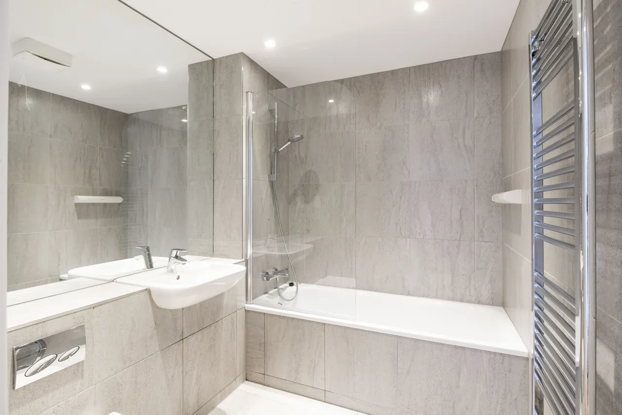 Packenham House, Lockton Street, Lond..., photo 7