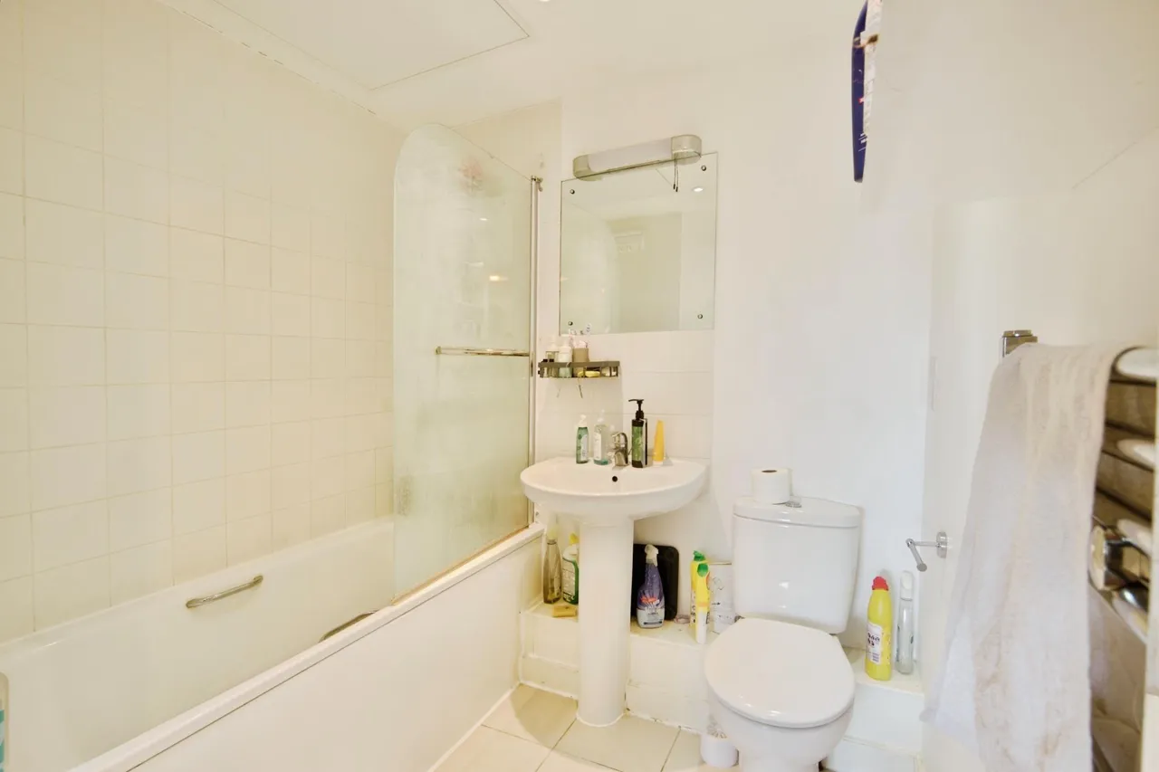 Aerodrome Road, London, NW9, photo 13
