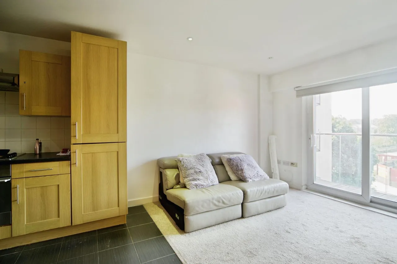 Aerodrome Road, London, NW9, photo 9