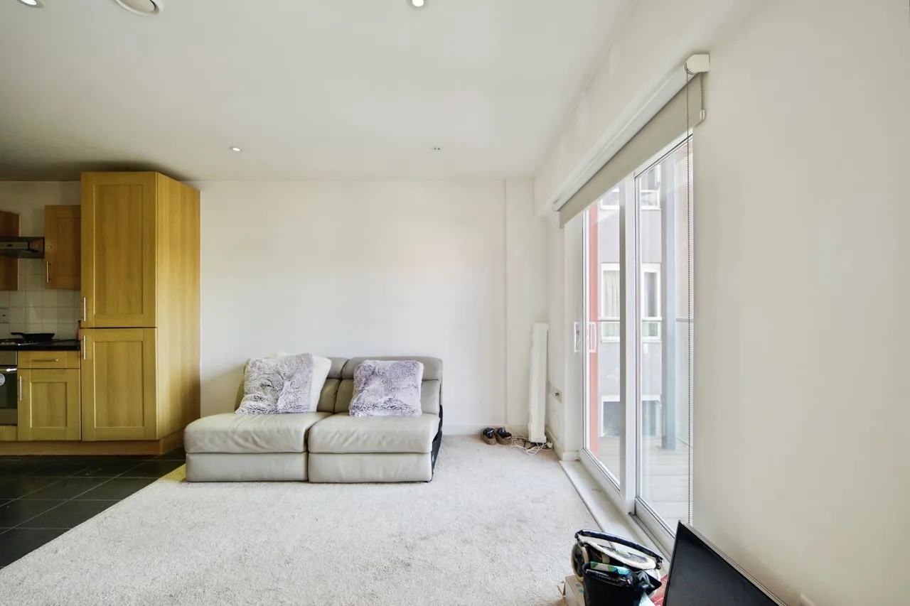 Aerodrome Road, London, NW9, photo 11