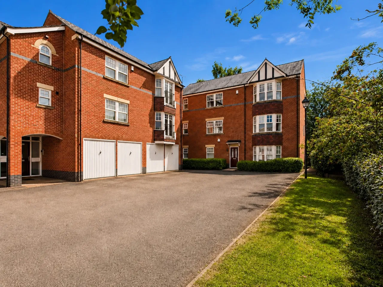 2 bed flat for sale, Roman Road, Chester Green, DE1