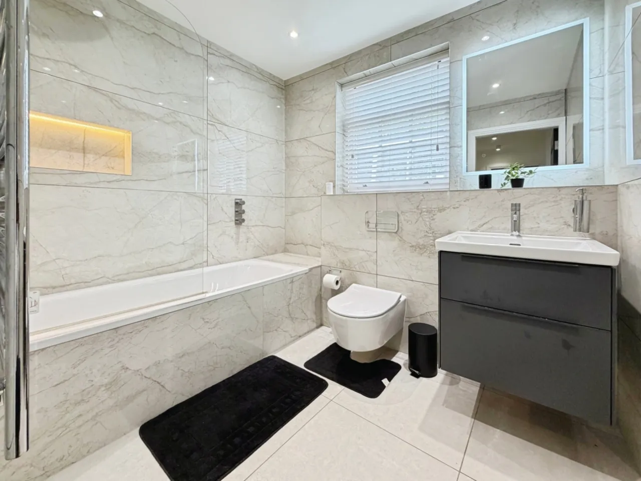 Uxbridge Road, Hanwell, photo 5