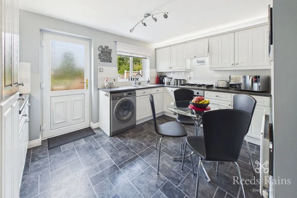 Stevenson Avenue, Castleford, West Yorkshire, WF10, photo 3