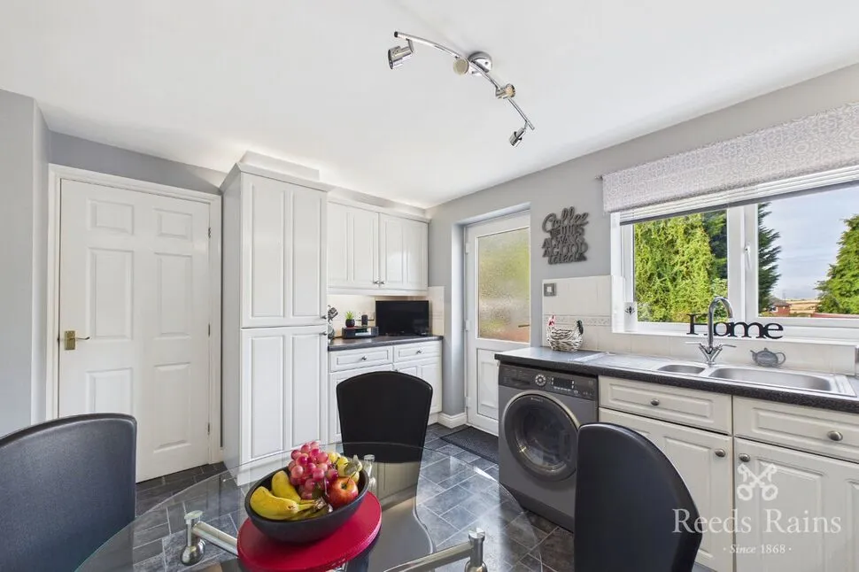 Stevenson Avenue, Castleford, West Yorkshire, WF10, photo 9