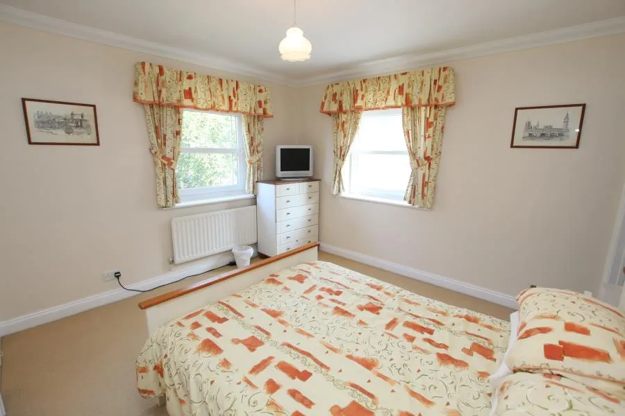 Beacon Hill, Woking, GU21, photo 8