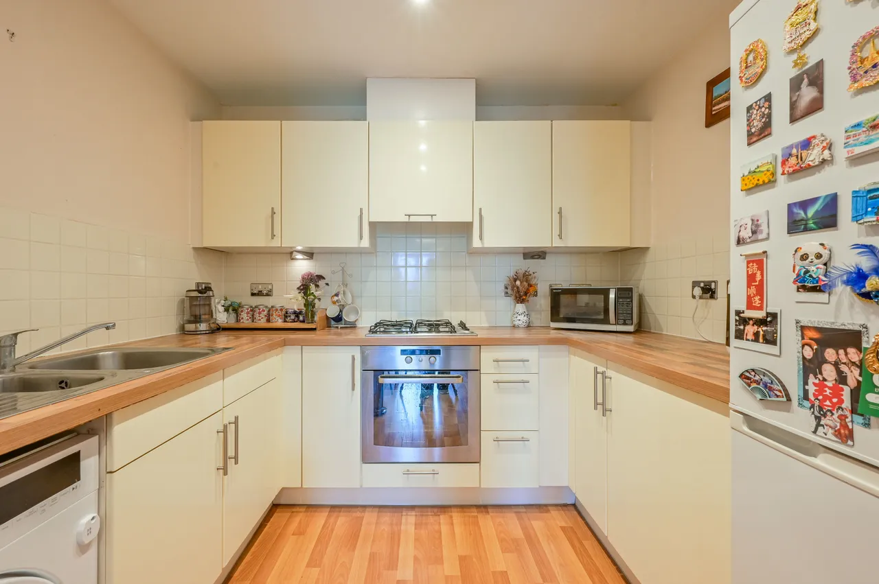 London, E14, photo 2