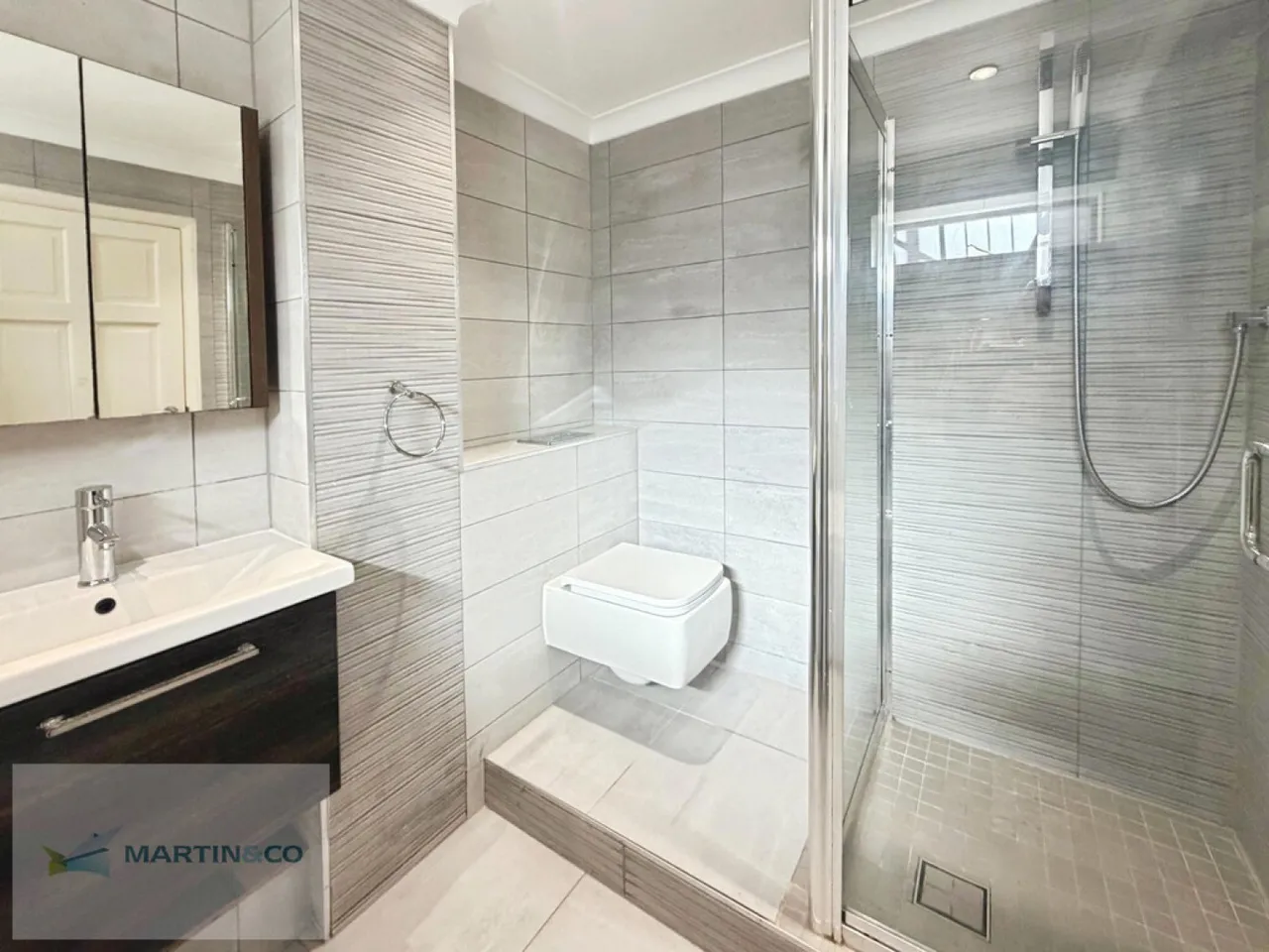 Peregrine Road, TW16, photo 13