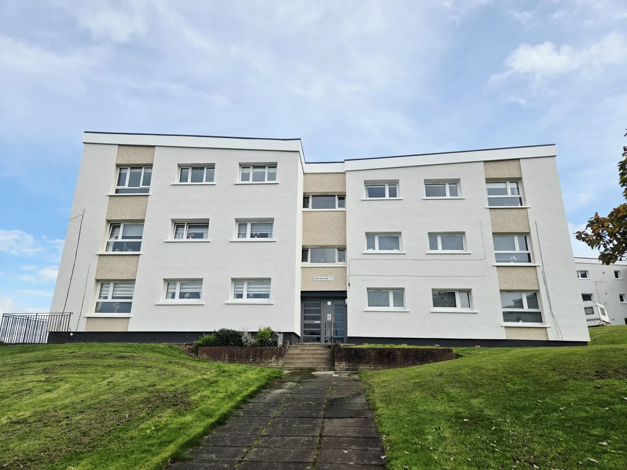 2 bed flat to rent, Kintore Park, Hamilton, ML3