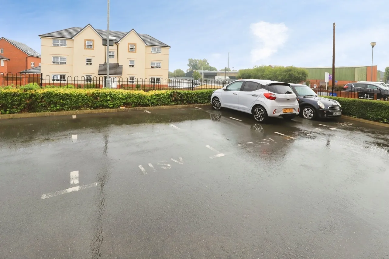 Larch Way, Stourport-on-Severn, DY13, photo 17