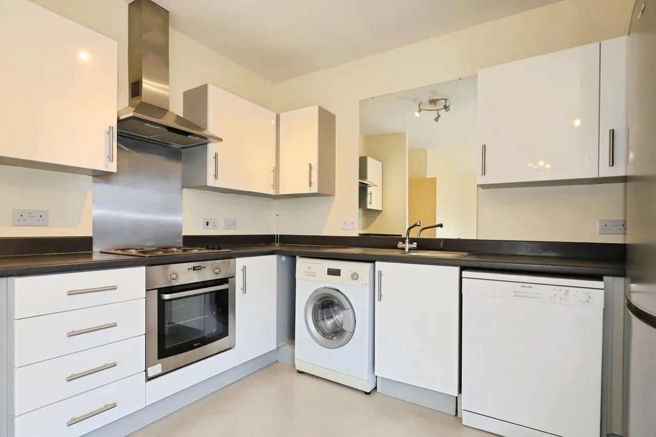 Larch Way, Stourport-on-Severn, DY13, photo 2