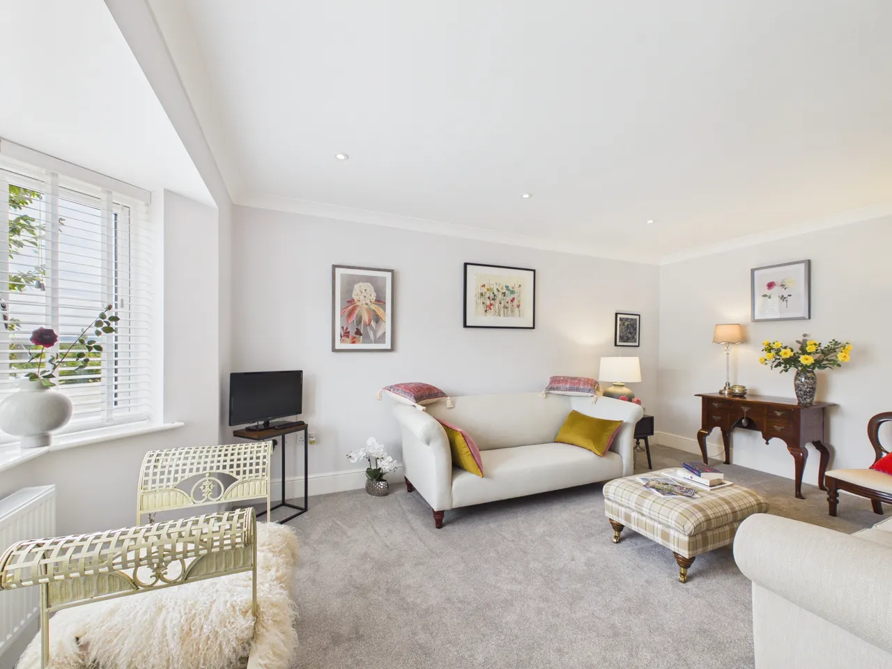 Villard Close, Coombe Hill, Gloucester, GL19 4ER, photo 4