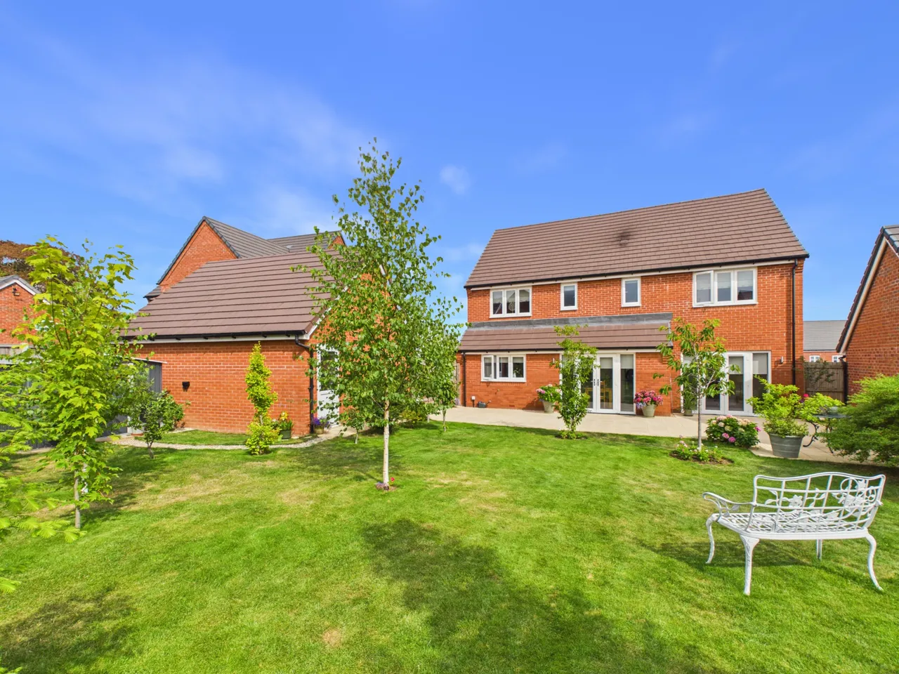 4 bed house for sale — Villard Close, Coombe Hill, Gloucester, GL19 4ER