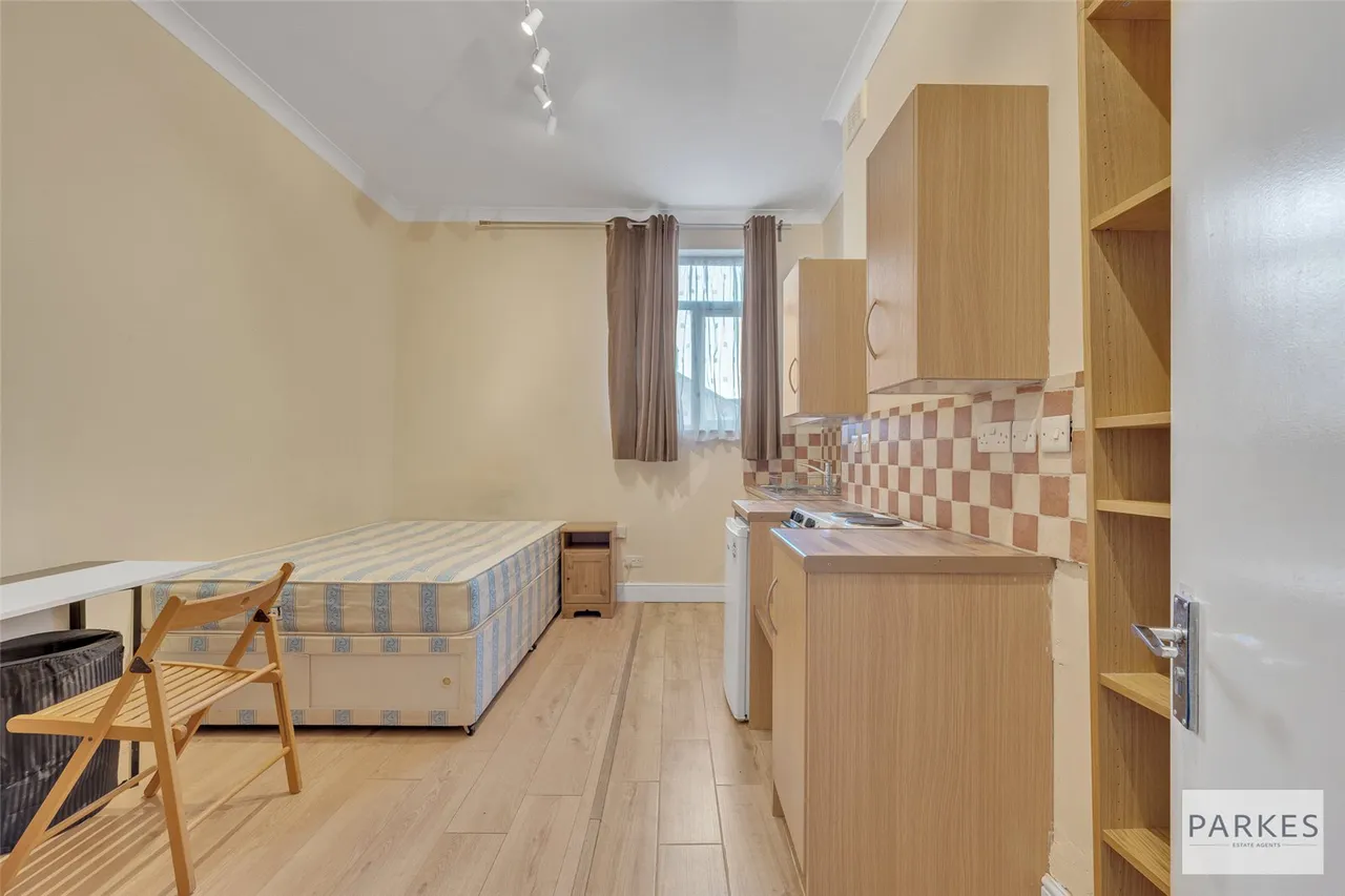 flat to rent — Uxbridge Road, London, W12 8LH