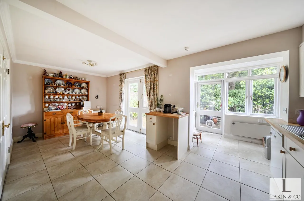 Church Place, Ickenham, UB10 8XB, photo 3