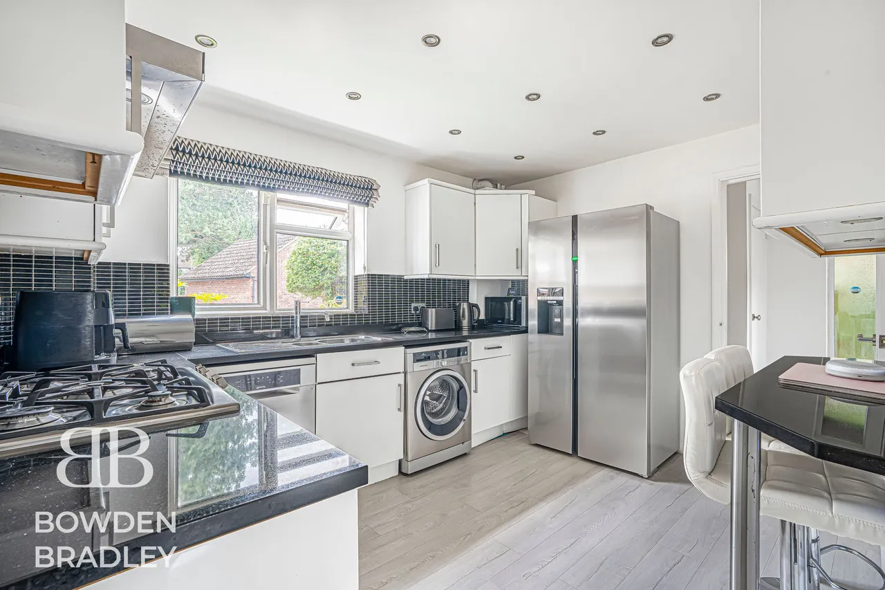 St. Marys Way, Chigwell, IG7, photo 8