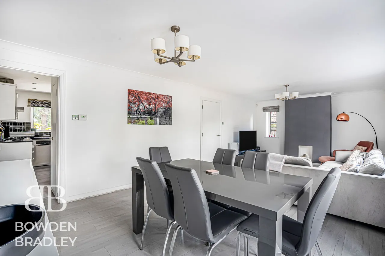 St. Marys Way, Chigwell, IG7, photo 9