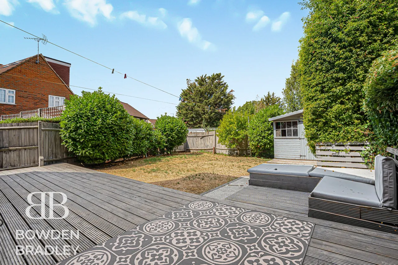 St. Marys Way, Chigwell, IG7, photo 23