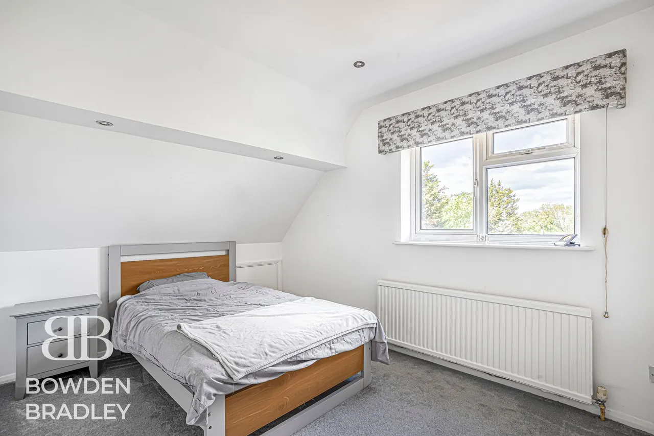 St. Marys Way, Chigwell, IG7, photo 48